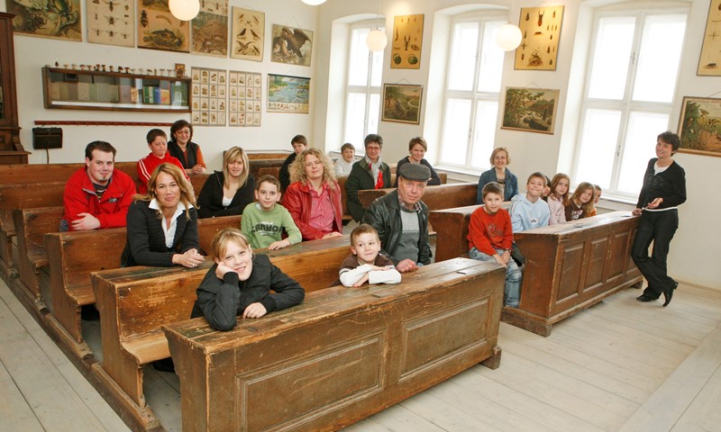 © Dieter Nagl - Michelstettner Schule 04.04.2007 - Für alle Zwecke honorarfrei bei Namensnennung neben dem gedruckten Bild